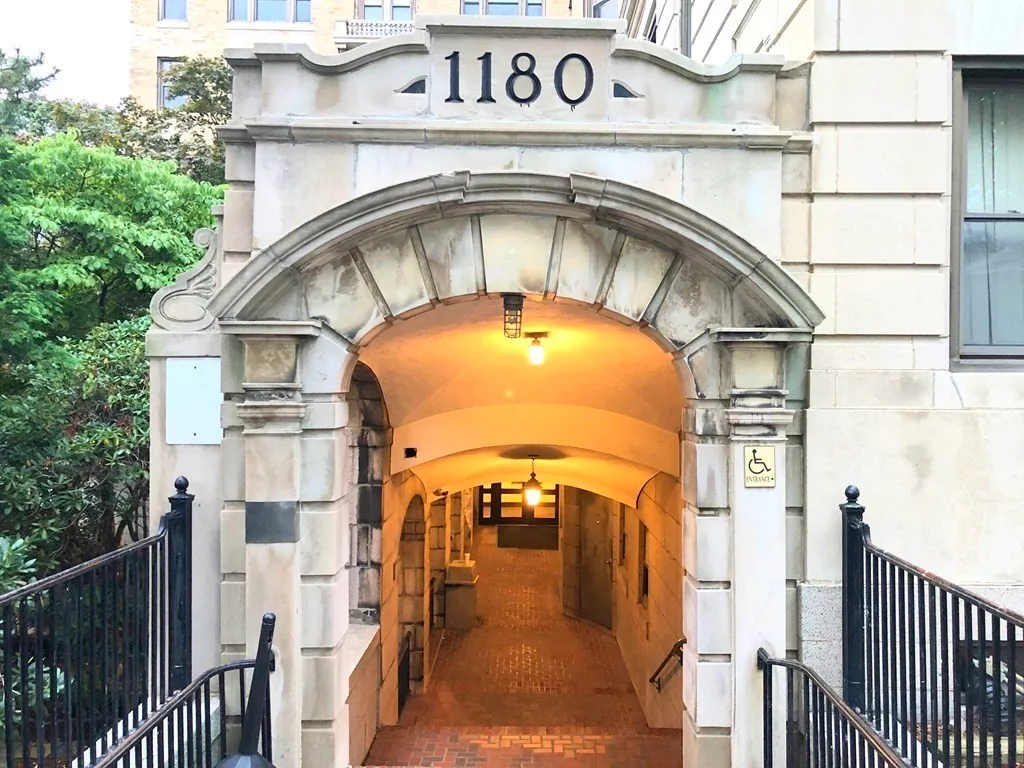 Building housing Stella Mental Health in Brookline, Massachusetts