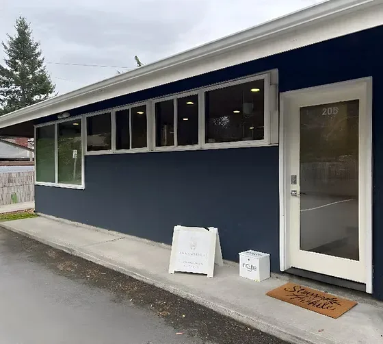 Exterior of New Wave Medicine in Burien, Washington