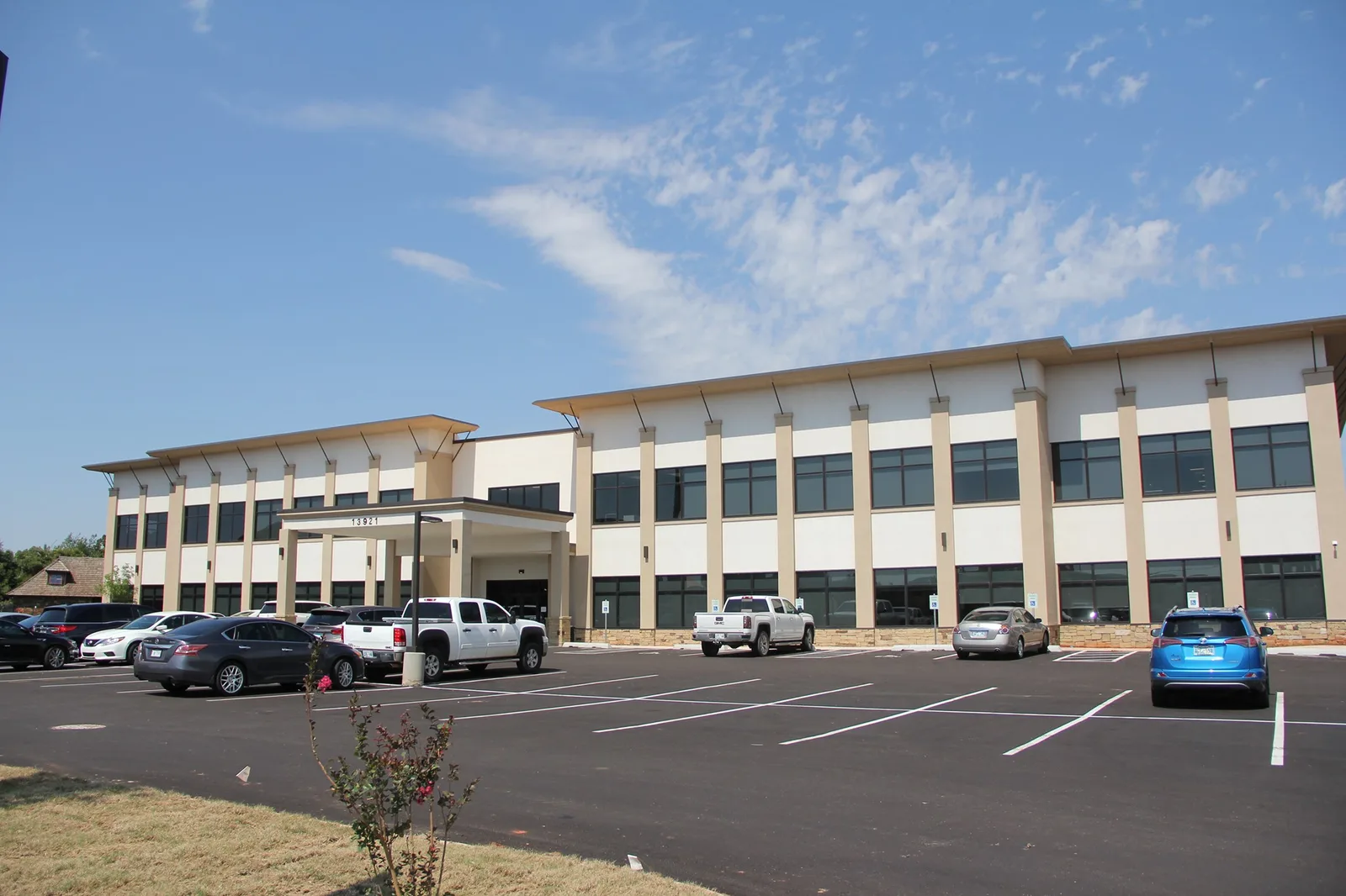 Exterior of the Oklahoma Pain Center facility.