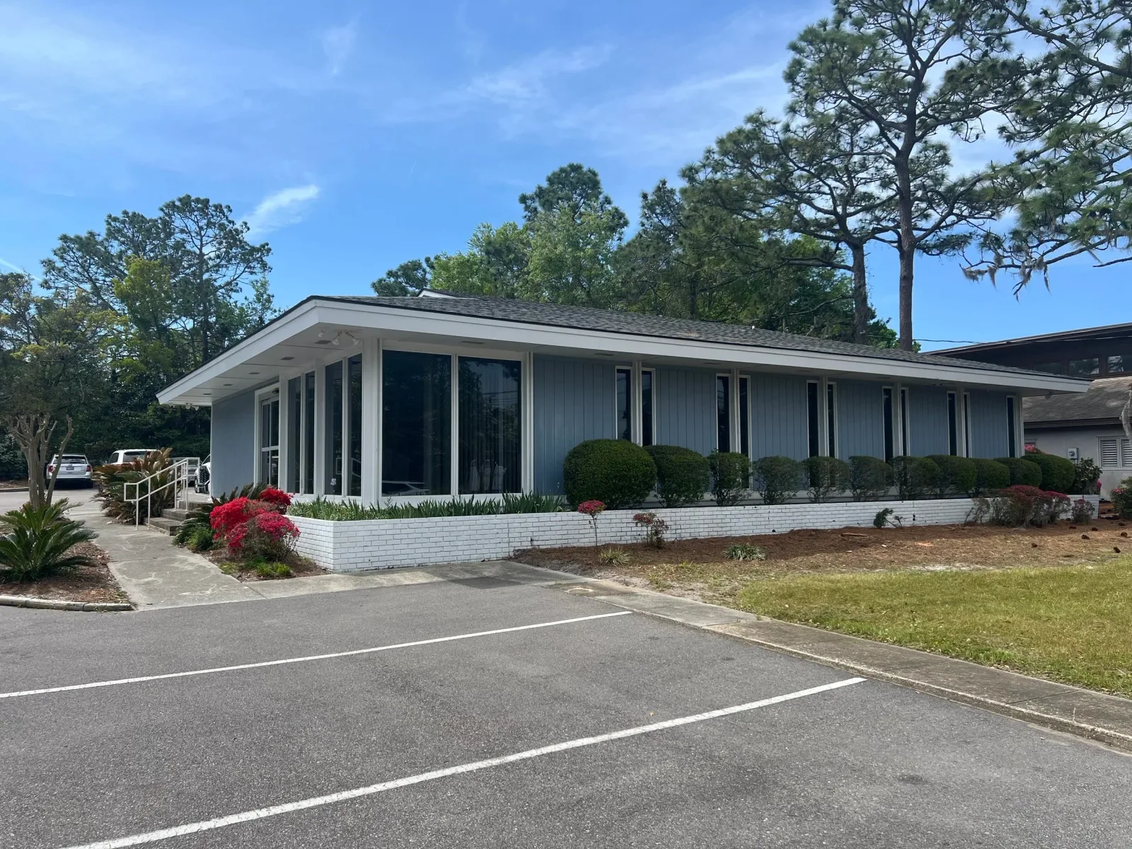 Exterior of Evolve Psychiatry in Wilmington, North Carolina
