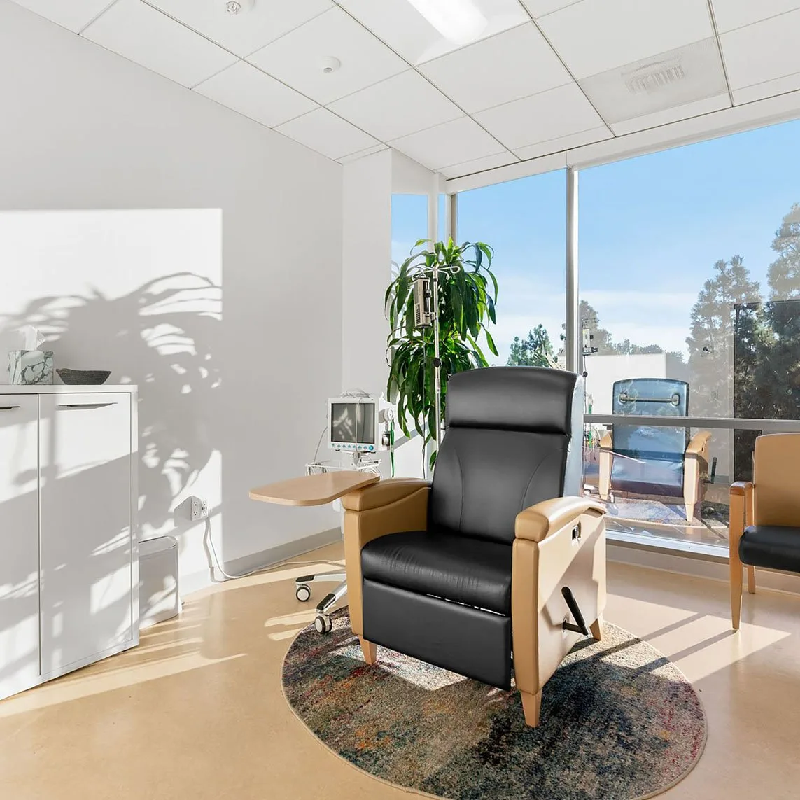 Empty infusion treatment room