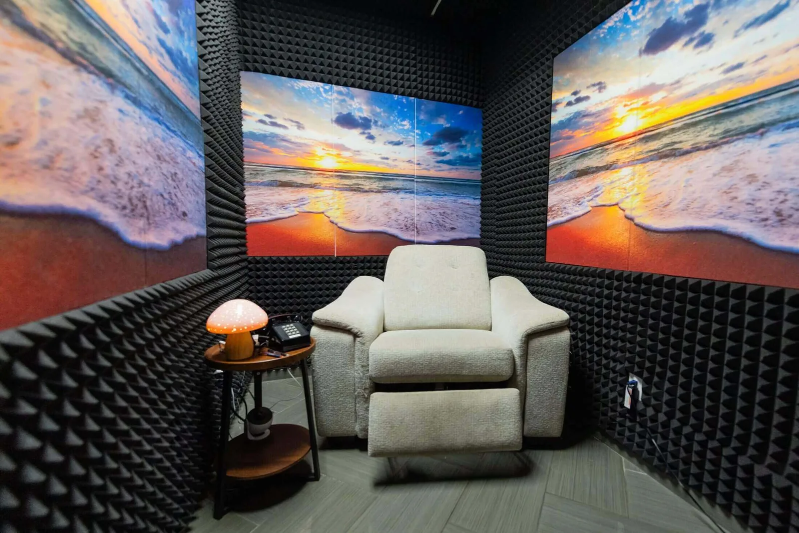 Empty Desert Sage Behavioral Health infusion treatment room.