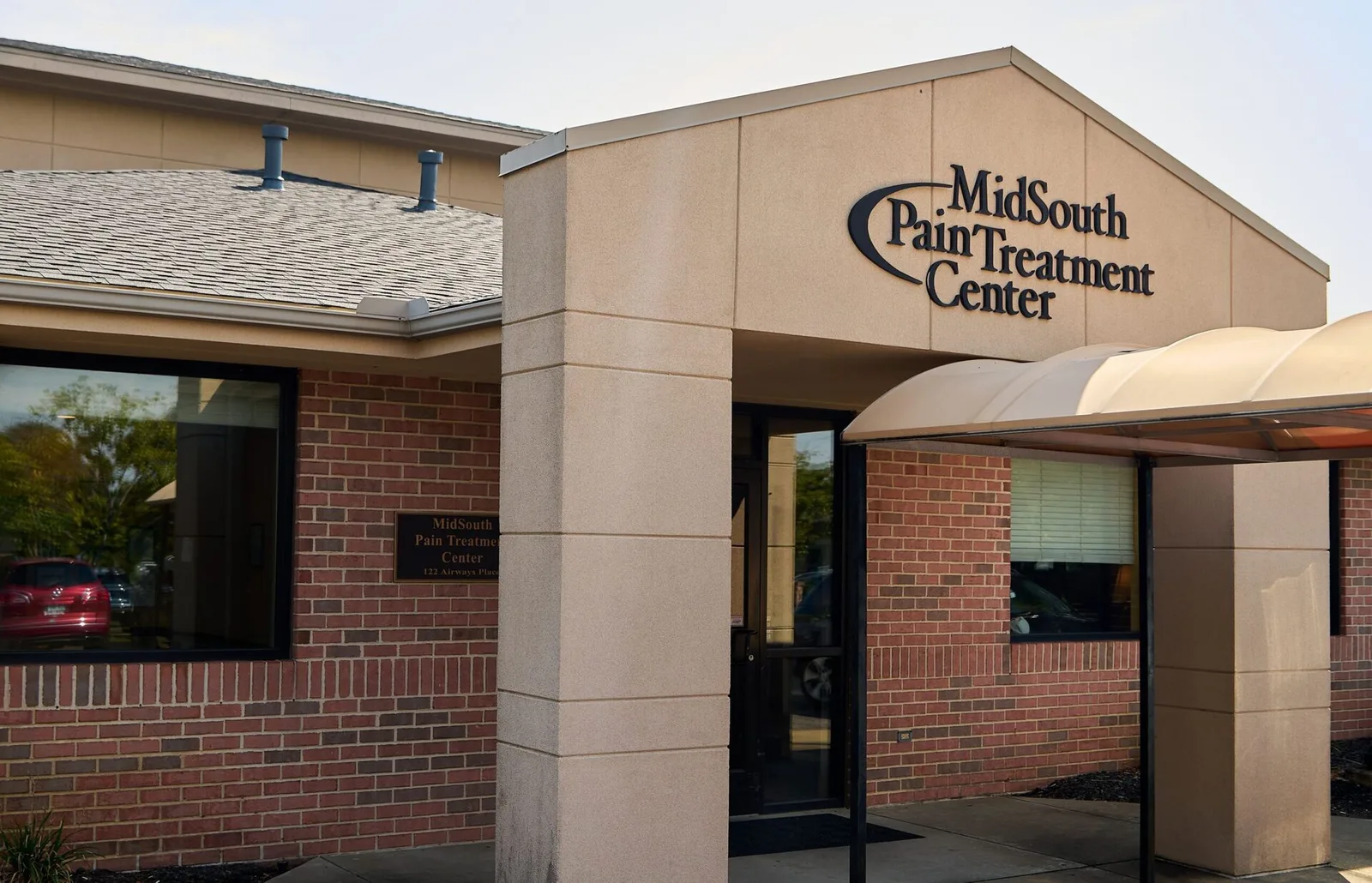 Exterior of MidSouth Interventional Pain Institute in Southaven, Mississippi