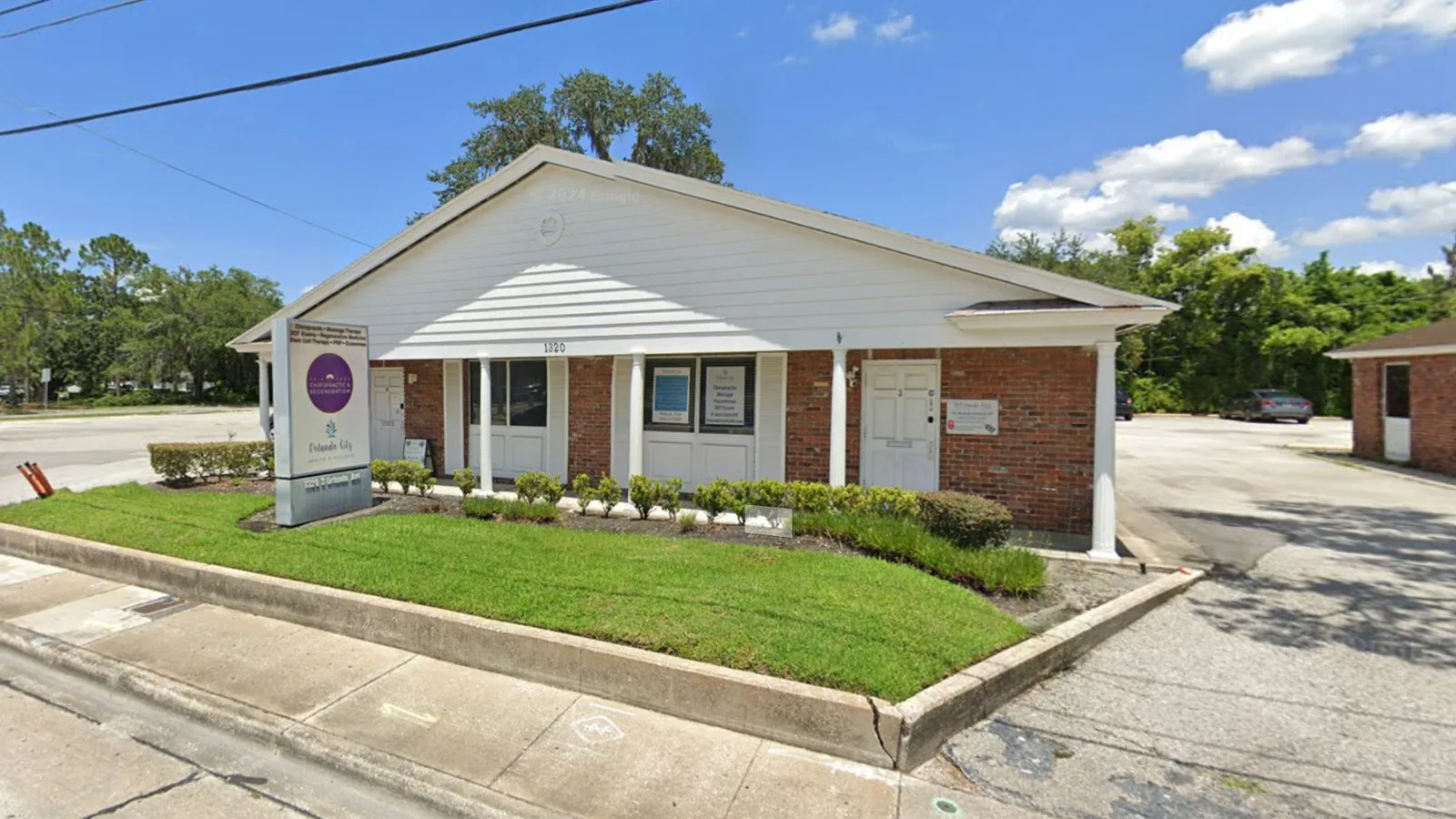 Building housing K+ Clinics Orlando in Winter Park, Florida